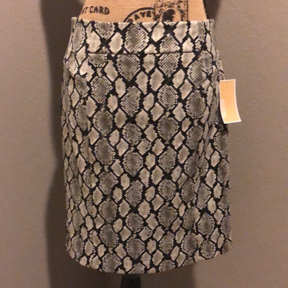 Brand new! Micheal kors snakeskin skirt